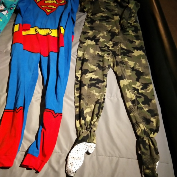 Youth one piece pjs - Picture 2 of 5